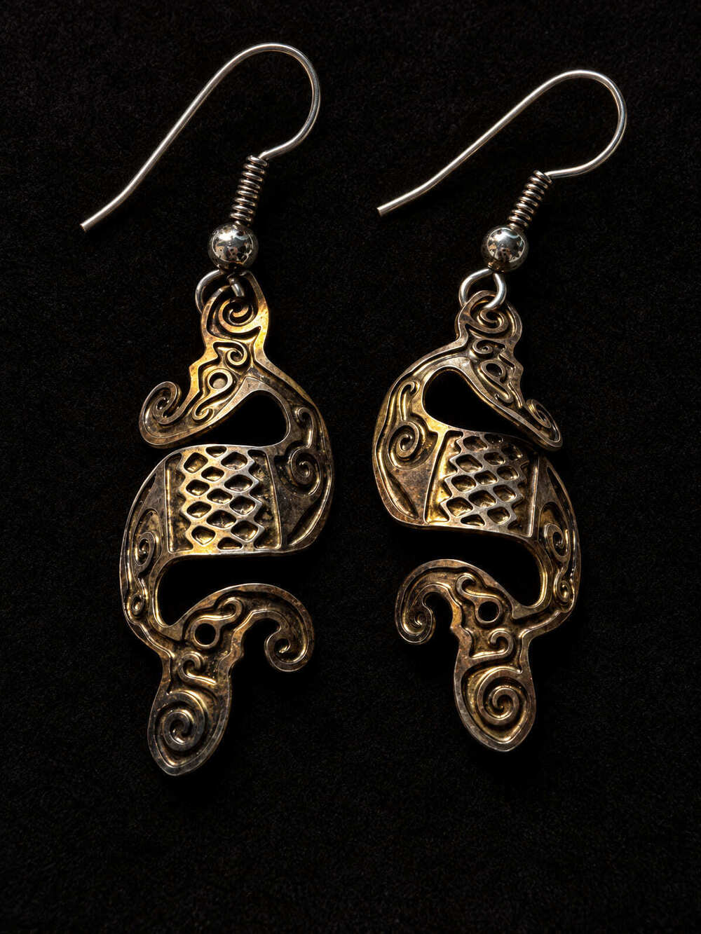 ⚜️ Ornate Dangle Earrings | Art Nouveau-Style | Gold-Tone Scrollwork 💗